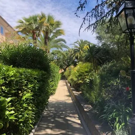 Belle Au Centre De Tropez Avec Piscine Et Garage Apartment Saint-Tropez