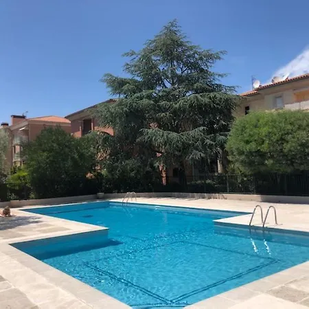 Belle Au Centre De Tropez Avec Piscine Et Garage