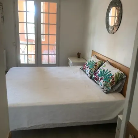 Belle Au Centre De Tropez Avec Piscine Et Garage Apartment Saint-Tropez